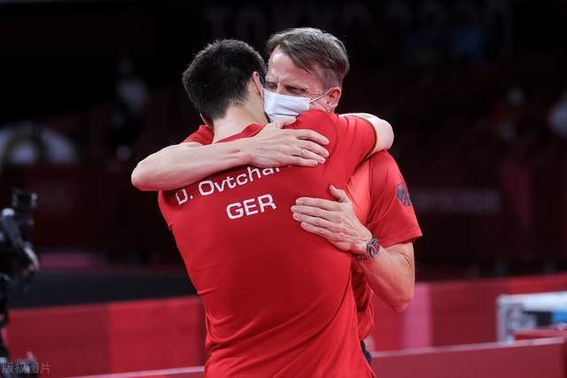 地上足球：偷溜诺坎普释放回归信号？解析梅西为何必重回巴萨