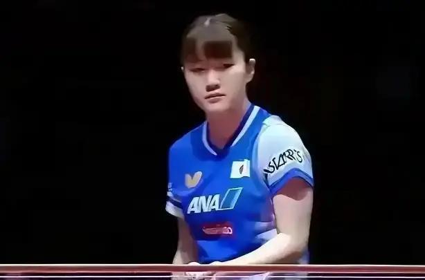 托马斯·弗兰克因指责球迷嘘门将引发争议，面临解雇风险，热刺战绩不佳，球迷矛盾加剧，球队正寻求替补教练。