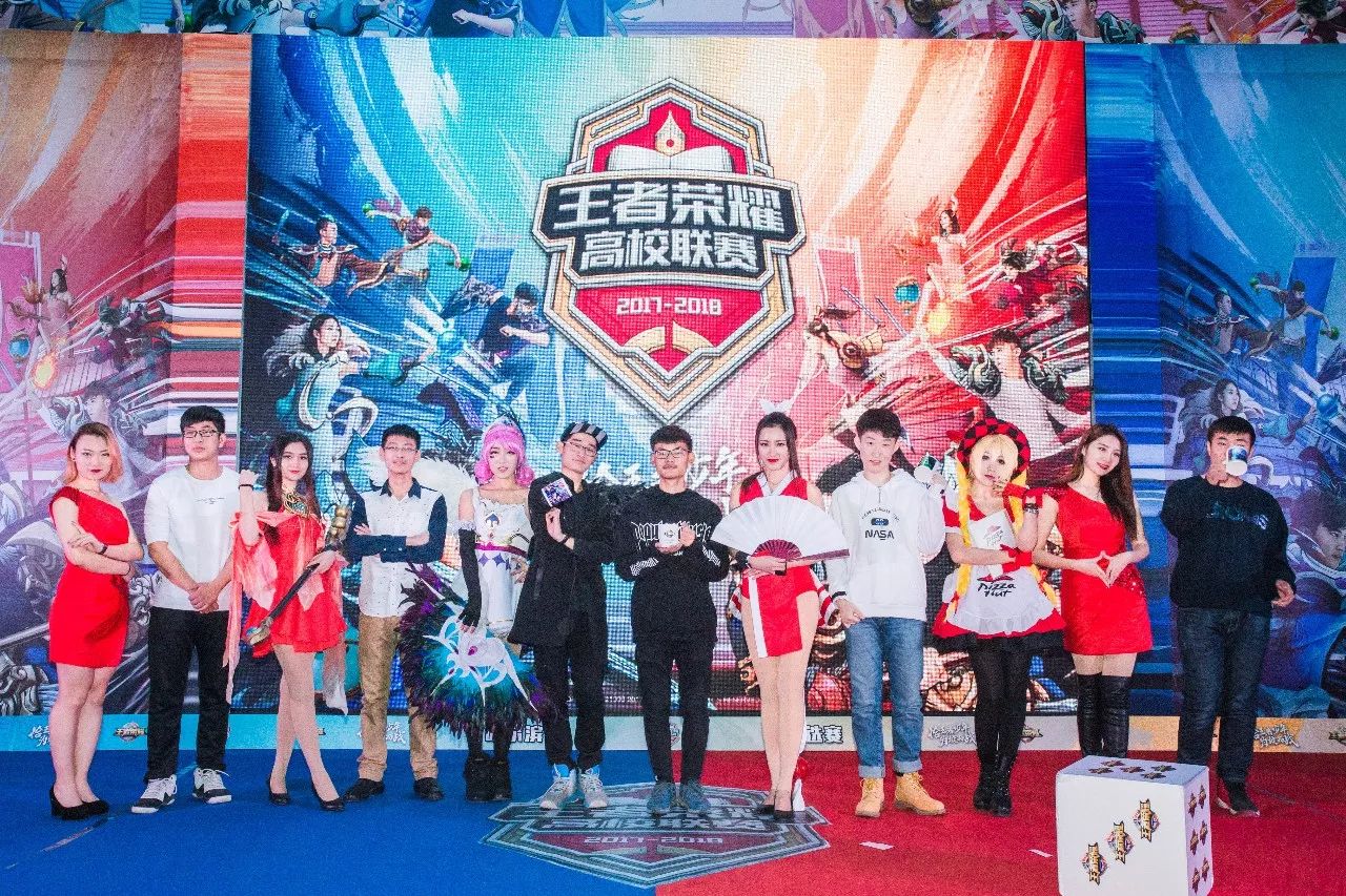 的轮换成员 的轮换成员